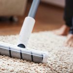 Come mantenere i tappeti impeccabili usando ingredienti naturali senza rischiare danni