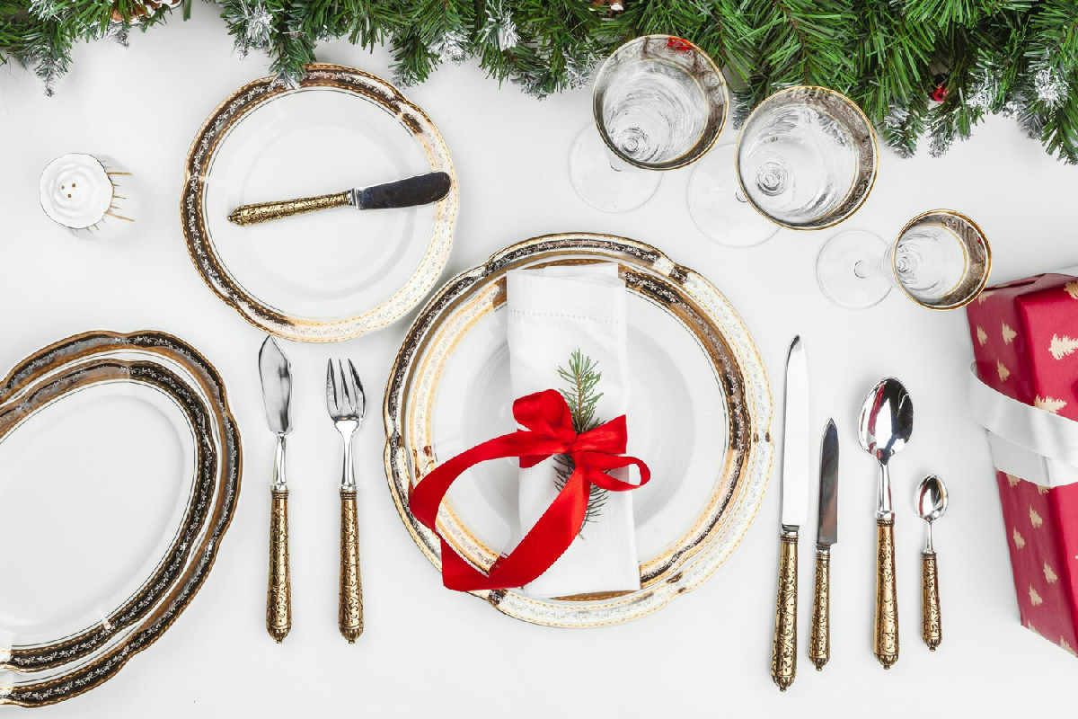 Tavola impeccabile in pochi passi: consigli essenziali per posate perfette ed eleganza garantita